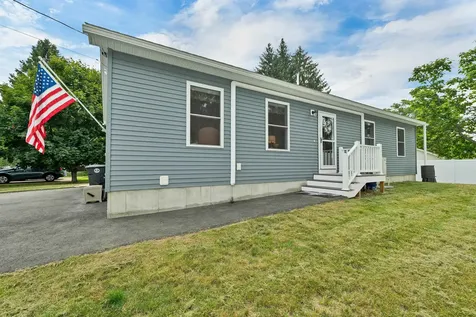 3 Carver Street Franklin NH 03235