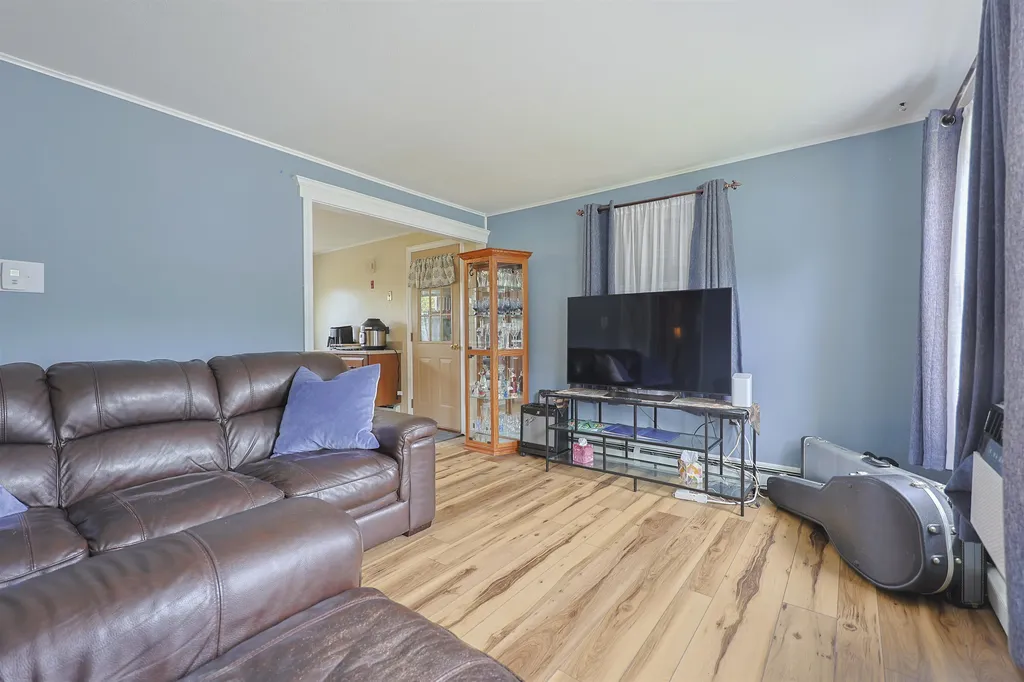 53 Kelwyn Drive Somersworth NH 03878