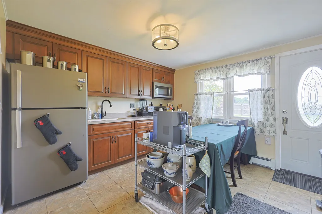 53 Kelwyn Drive Somersworth NH 03878