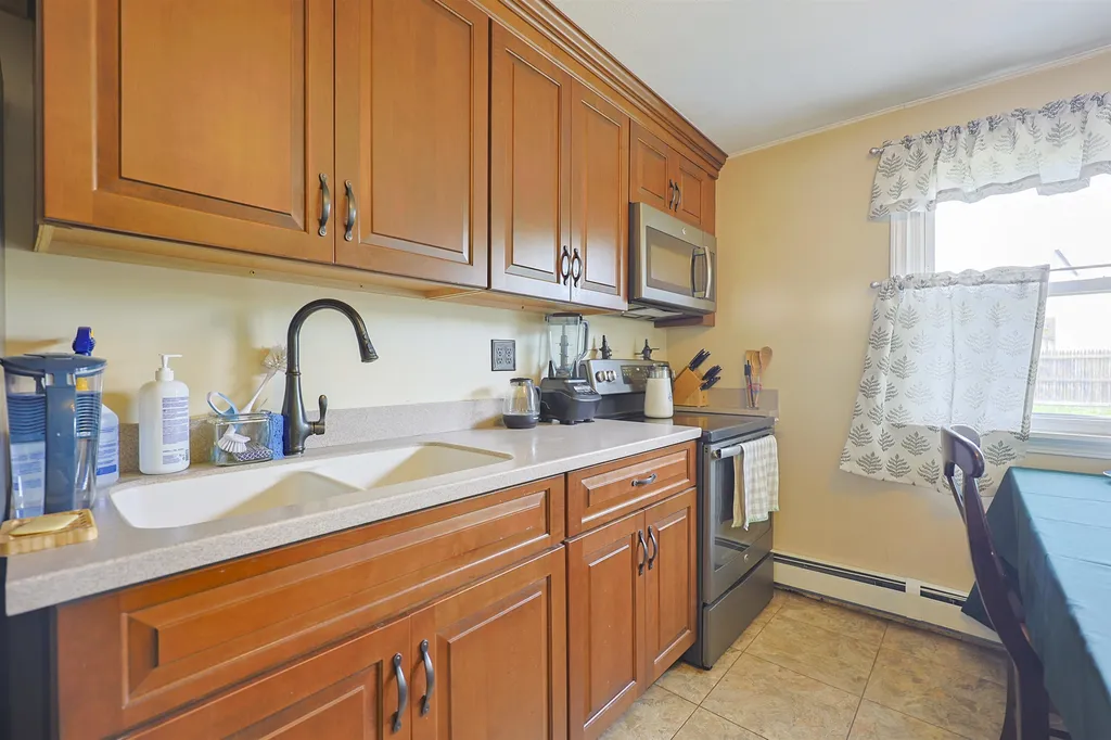 53 Kelwyn Drive Somersworth NH 03878