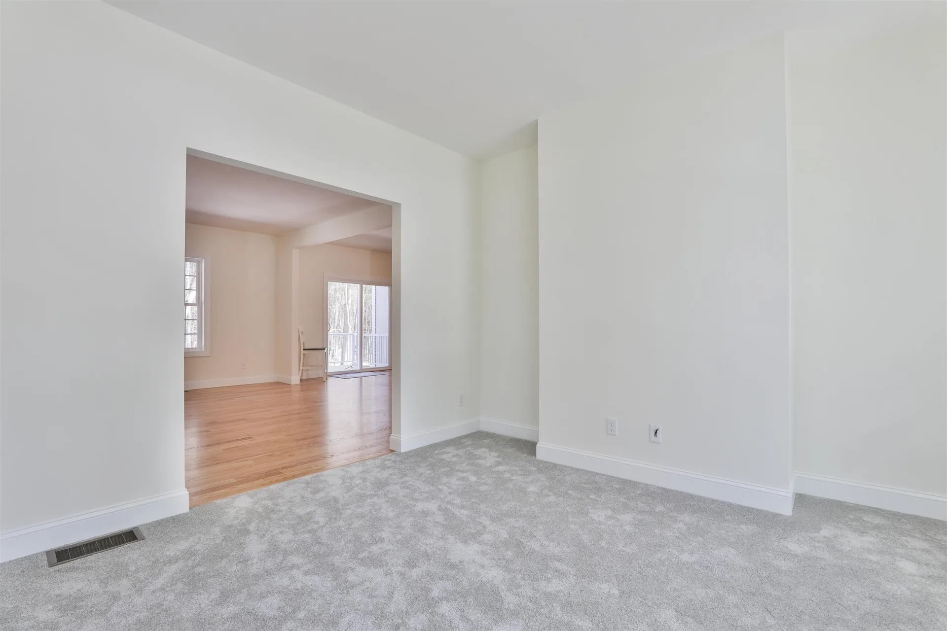22 Reeds Ferry Way Merrimack NH 03054