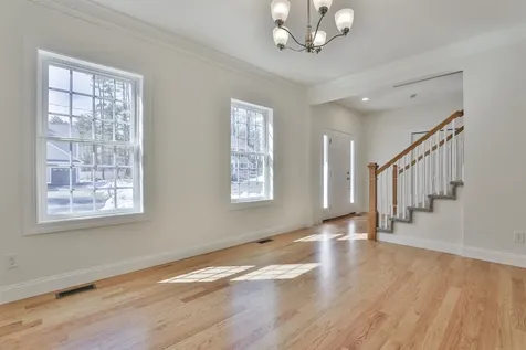 22 Reeds Ferry Way Merrimack NH 03054