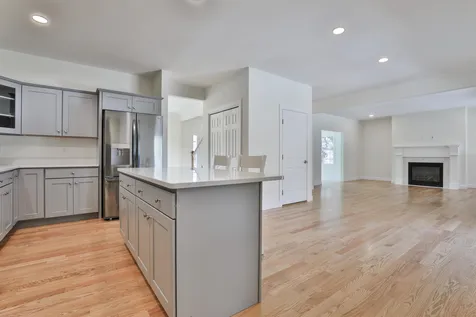22 Reeds Ferry Way Merrimack NH 03054