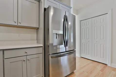 22 Reeds Ferry Way Merrimack NH 03054