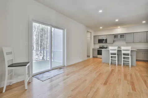 22 Reeds Ferry Way Merrimack NH 03054