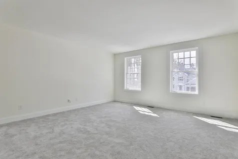 22 Reeds Ferry Way Merrimack NH 03054