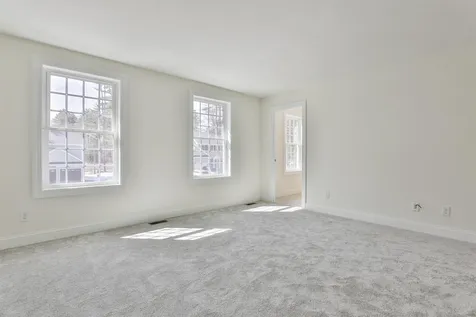 22 Reeds Ferry Way Merrimack NH 03054