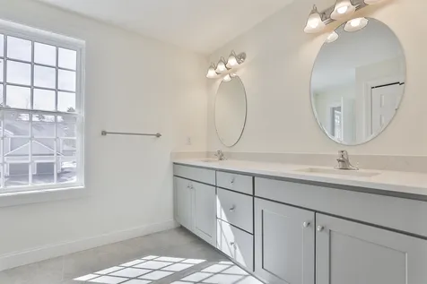 22 Reeds Ferry Way Merrimack NH 03054