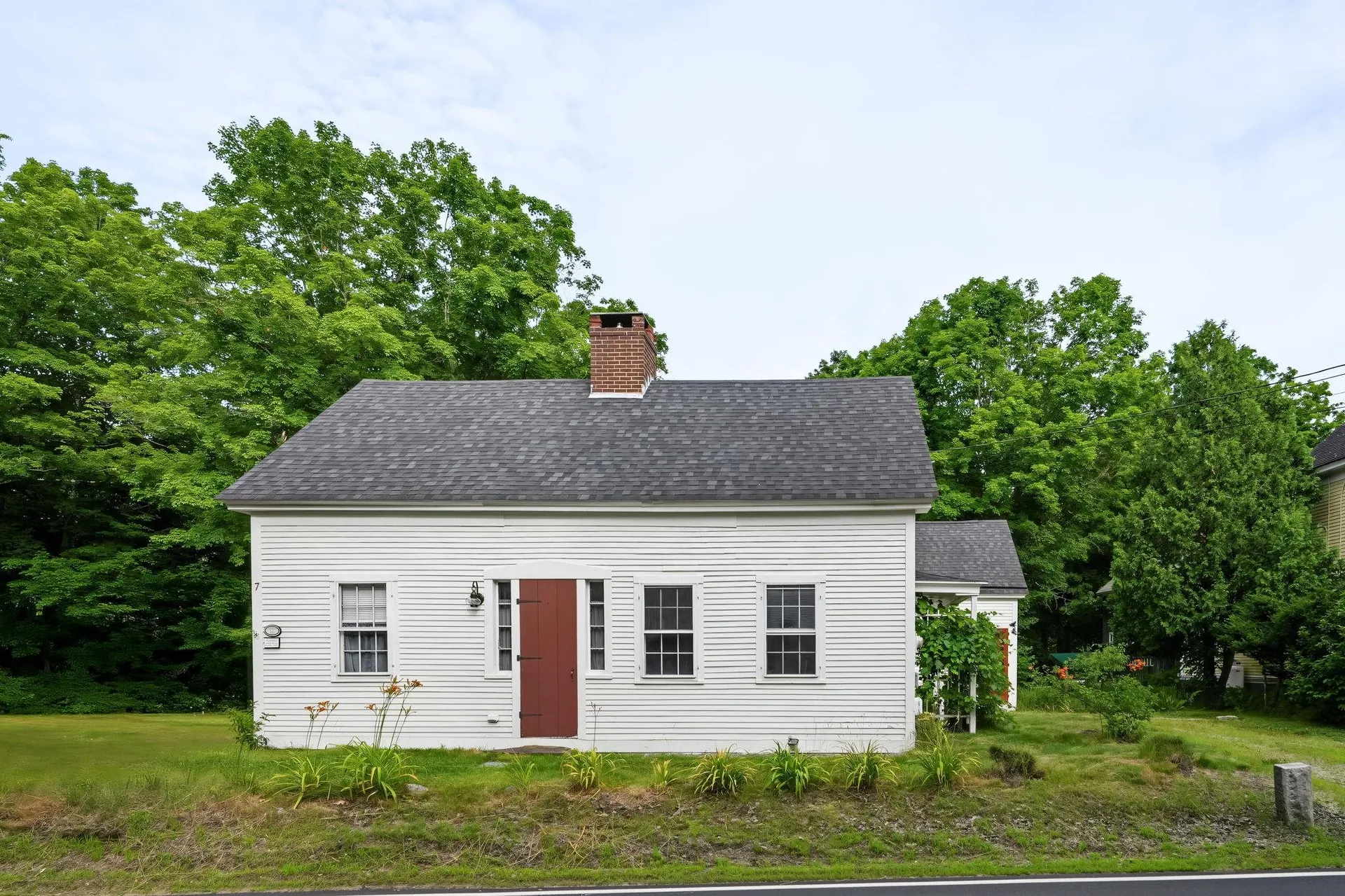 7 Bennington Road Hancock NH 03449
