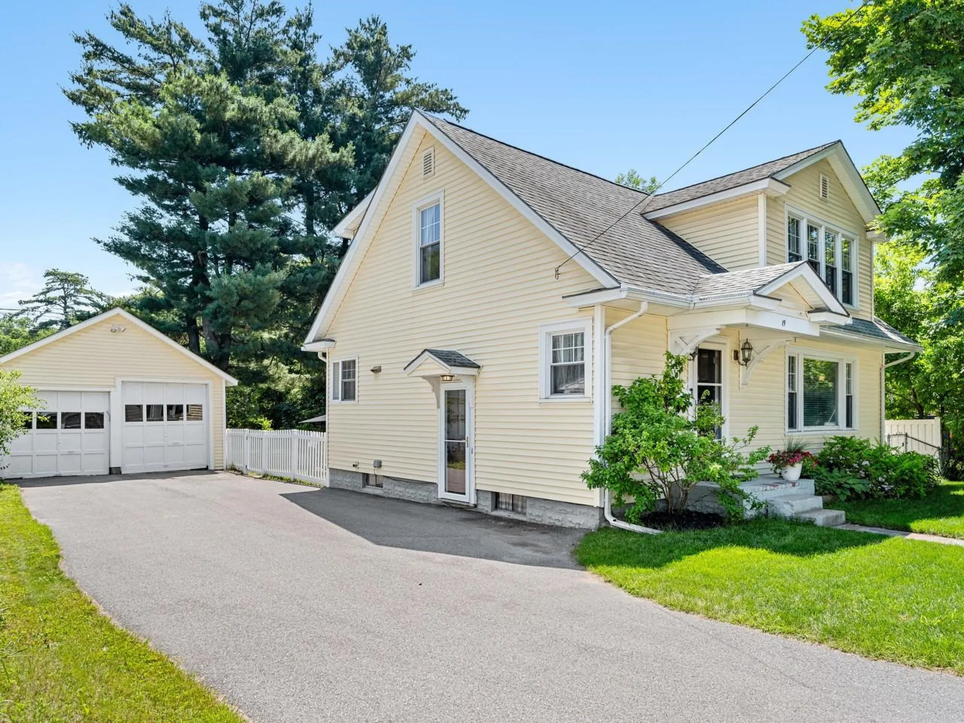 Winooski VT, 19 Roland Court