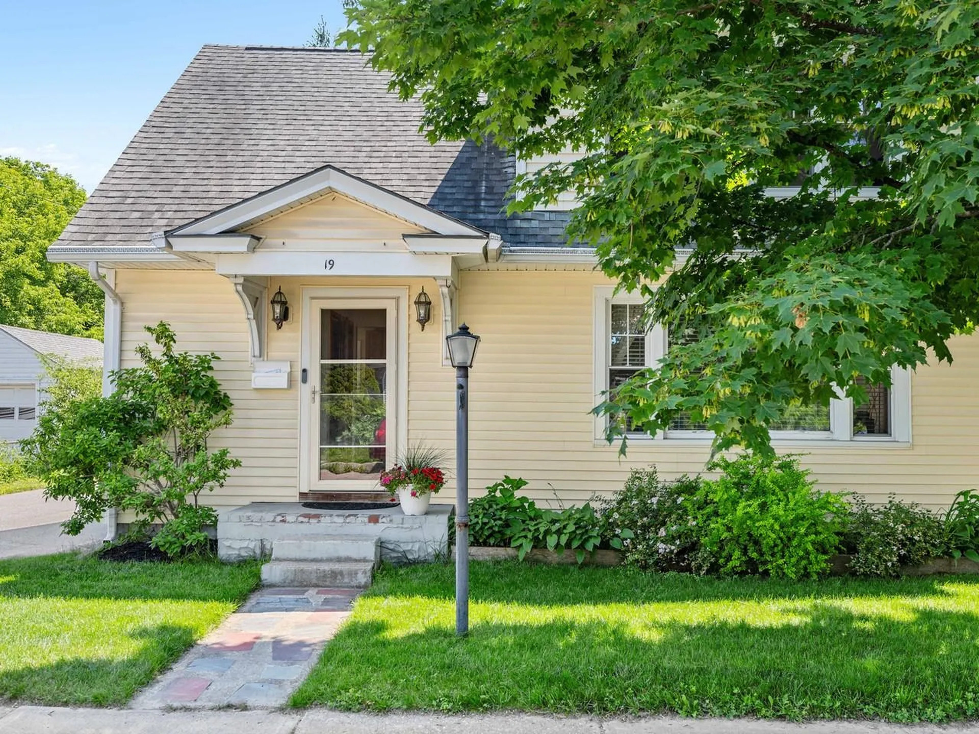 19 Roland Court Winooski VT 05404
