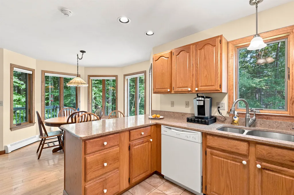 674 Elm Street Laconia NH 03246