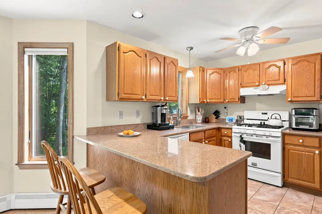 674 Elm Street Laconia NH 03246