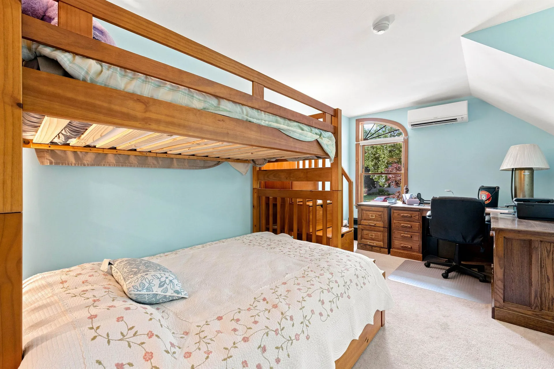 674 Elm Street Laconia NH 03246