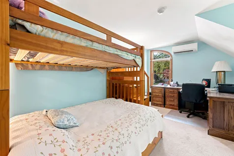 674 Elm Street Laconia NH 03246