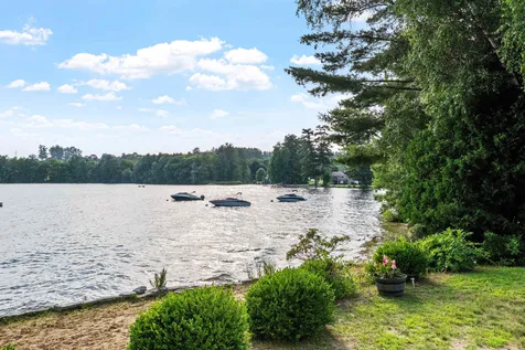 674 Elm Street Laconia NH 03246
