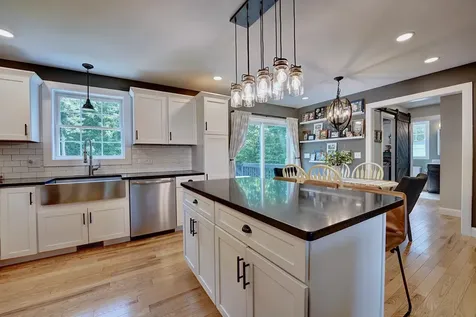 190 Breezy Way Barrington NH 03825