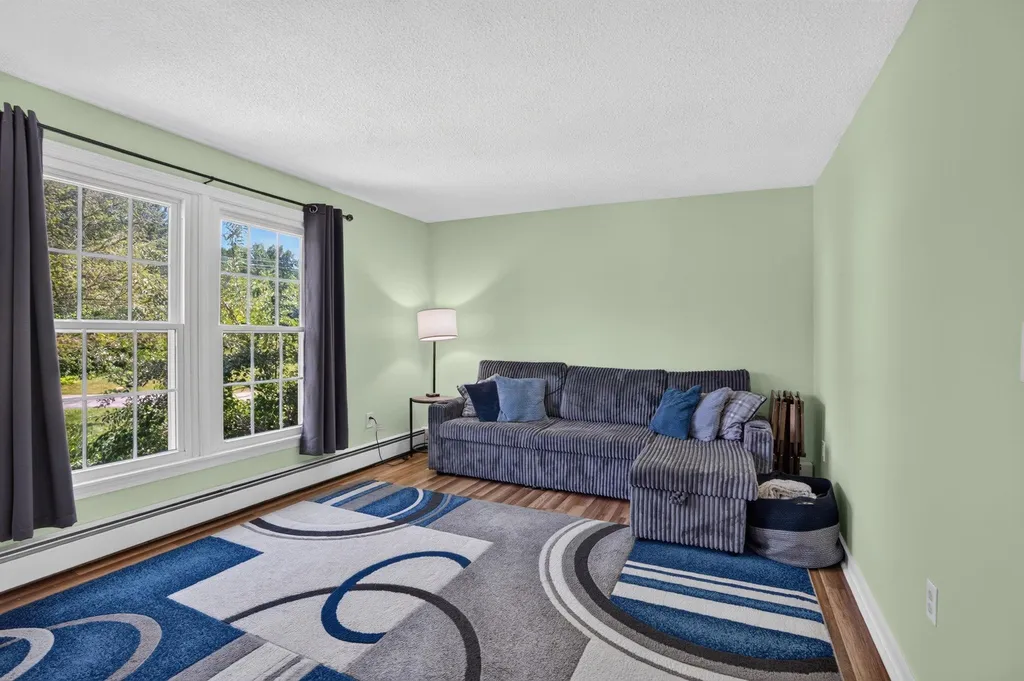 5 Richardson Drive Derry NH 03038