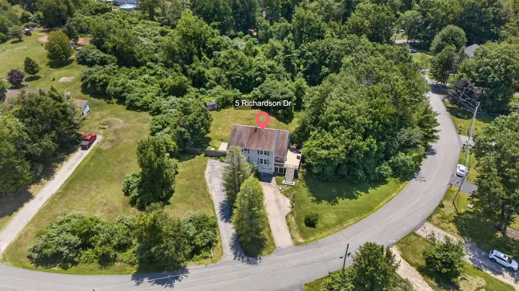 5 Richardson Drive Derry NH 03038