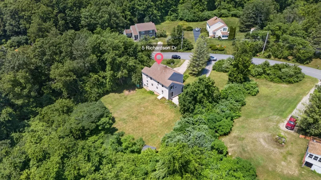 5 Richardson Drive Derry NH 03038