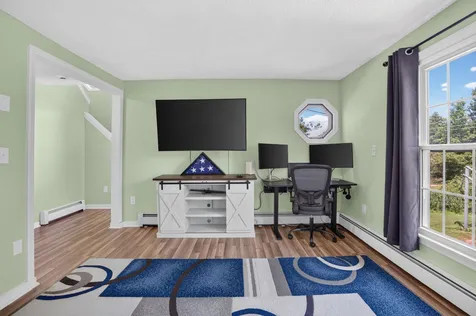 5 Richardson Drive Derry NH 03038