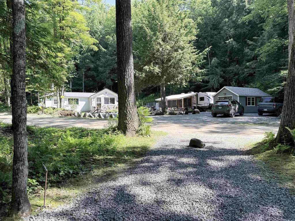 729 Davis Road Cavendish VT 05142
