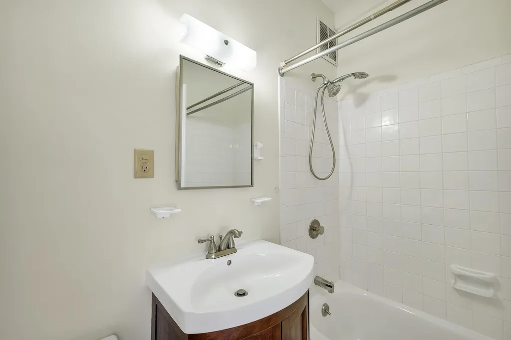 41 Treetop Circle Laconia NH 03246