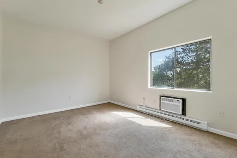 41 Treetop Circle Laconia NH 03246