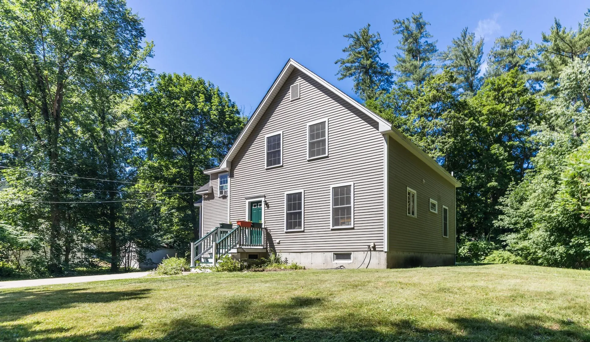 12 Woodside Road Durham NH 03824