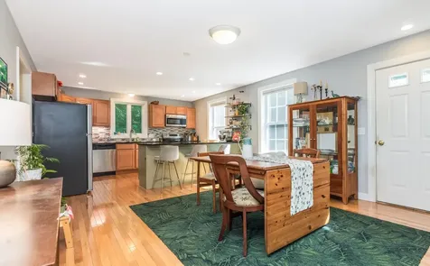 12 Woodside Road Durham NH 03824