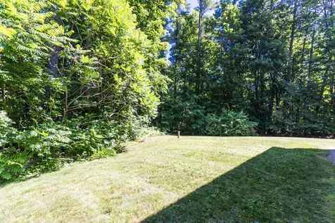 12 Woodside Road Durham NH 03824