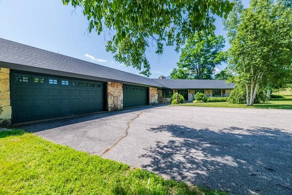 246 Brooklyn Road Mount Tabor VT 05739