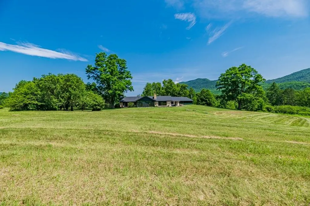 246 Brooklyn Road Mount Tabor VT 05739