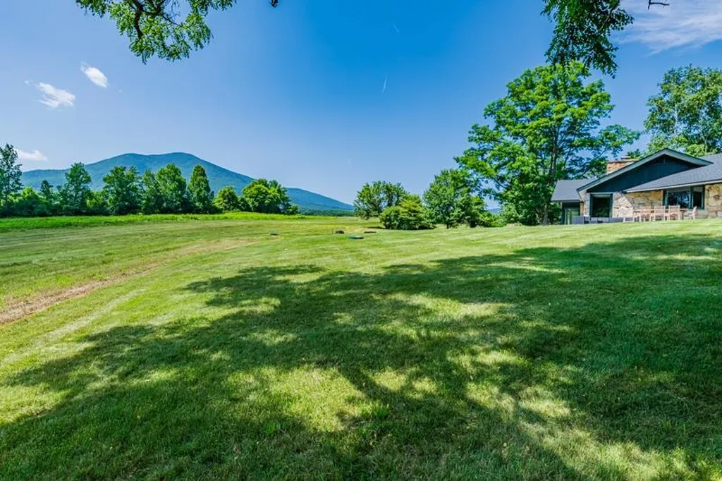 246 Brooklyn Road Mount Tabor VT 05739