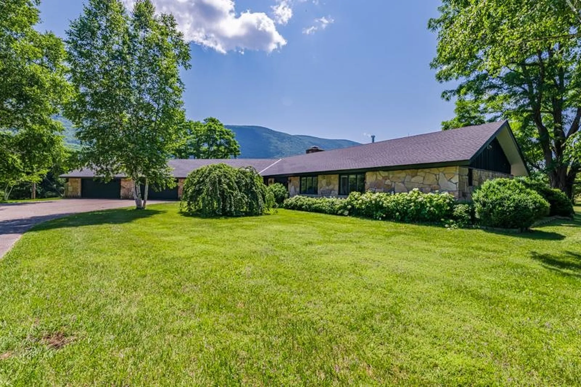 246 Brooklyn Road Mount Tabor VT 05739