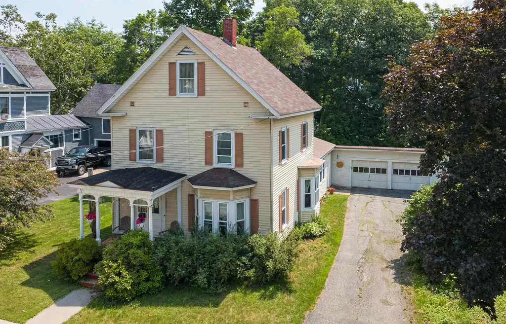 374 Spring Street St. Johnsbury VT 05819