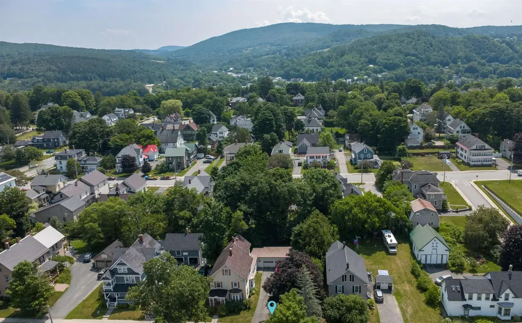 374 Spring Street St. Johnsbury VT 05819