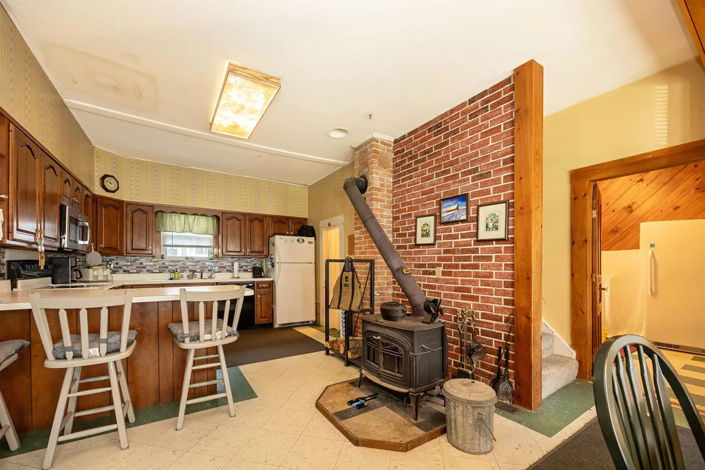 374 Spring Street St. Johnsbury VT 05819
