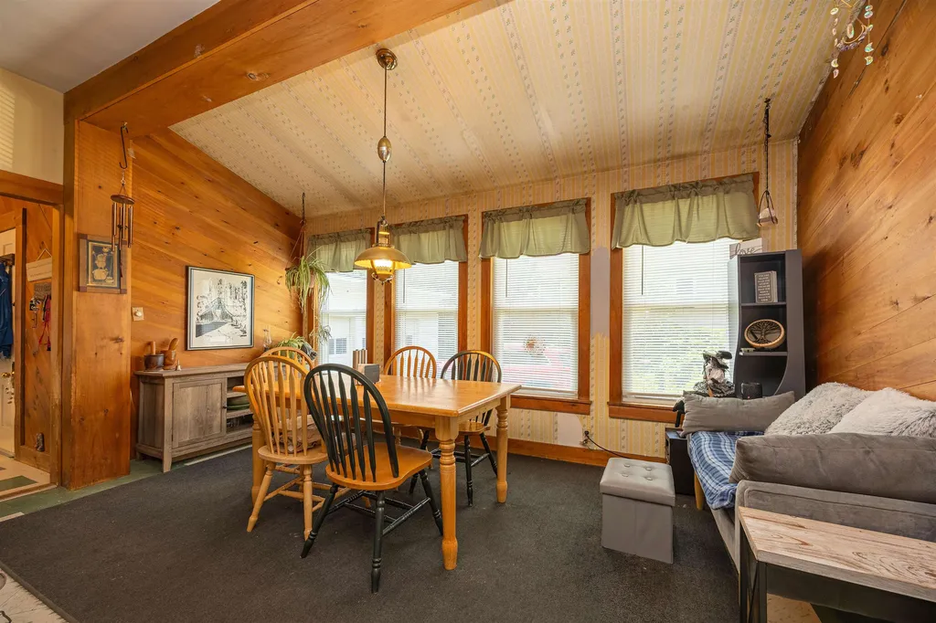 374 Spring Street St. Johnsbury VT 05819