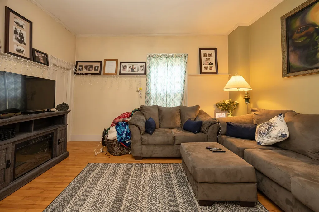 374 Spring Street St. Johnsbury VT 05819