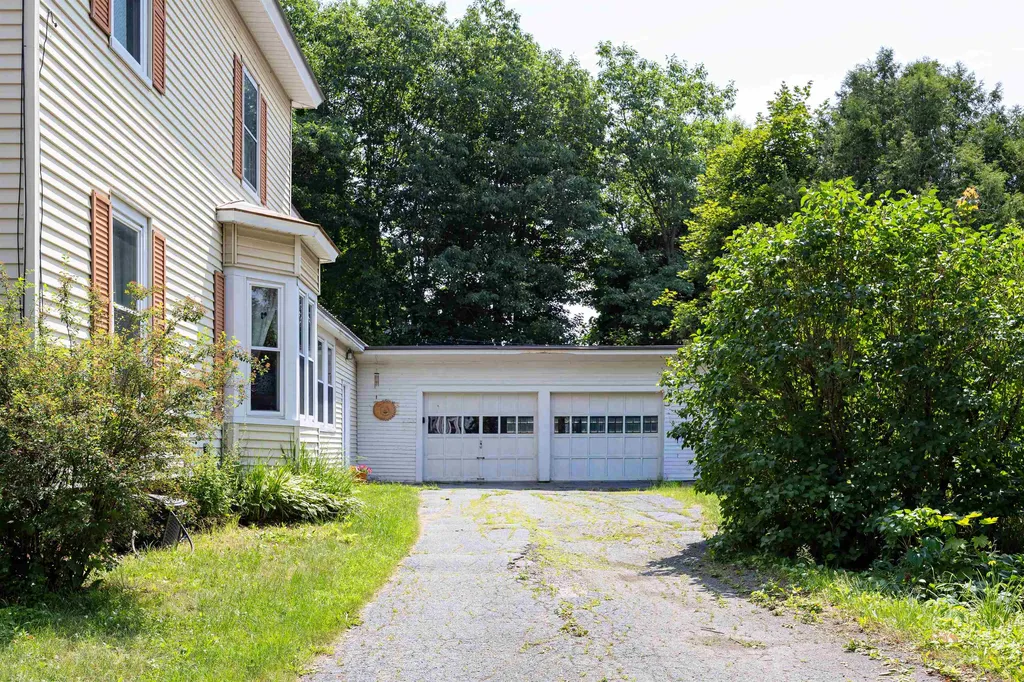 374 Spring Street St. Johnsbury VT 05819