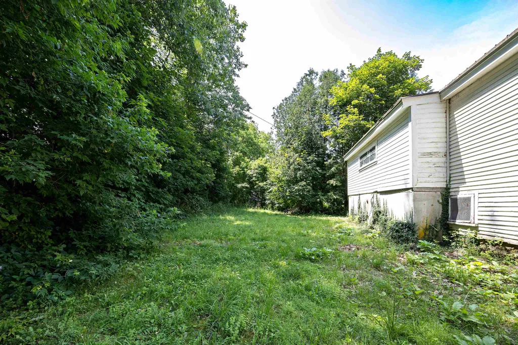 374 Spring Street St. Johnsbury VT 05819