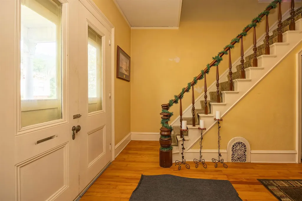 374 Spring Street St. Johnsbury VT 05819