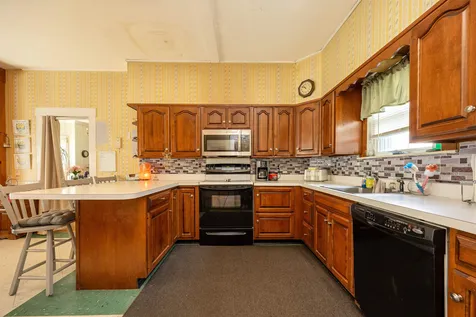 374 Spring Street St. Johnsbury VT 05819