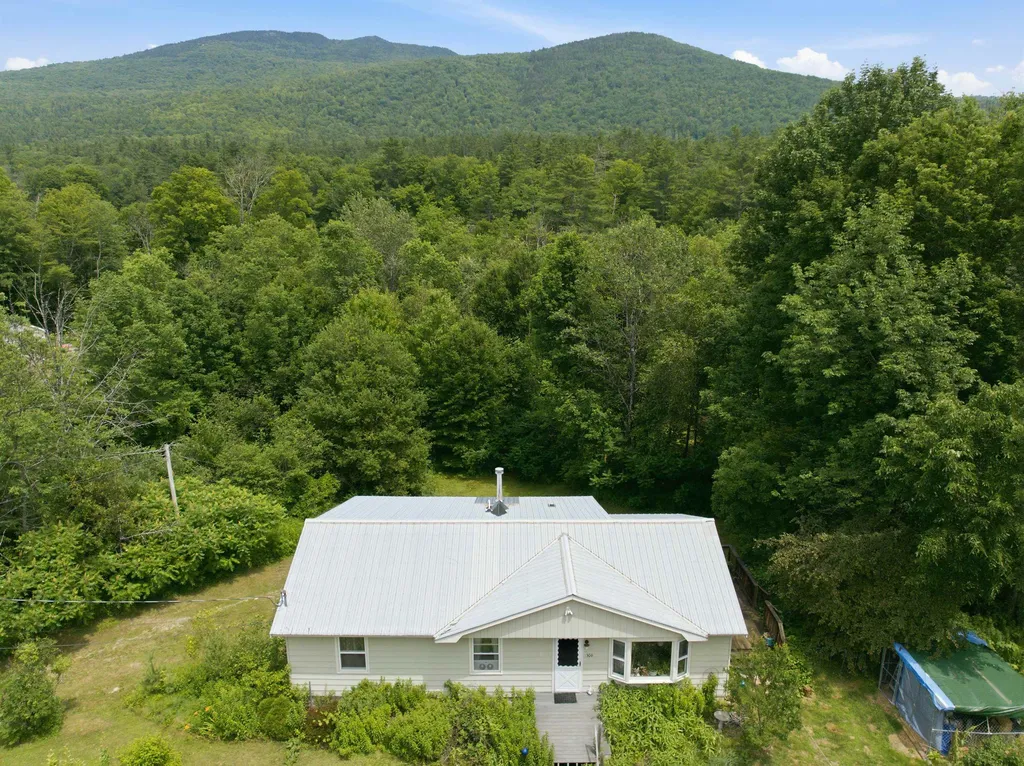 306 Stinson Lake Road Rumney NH 03266