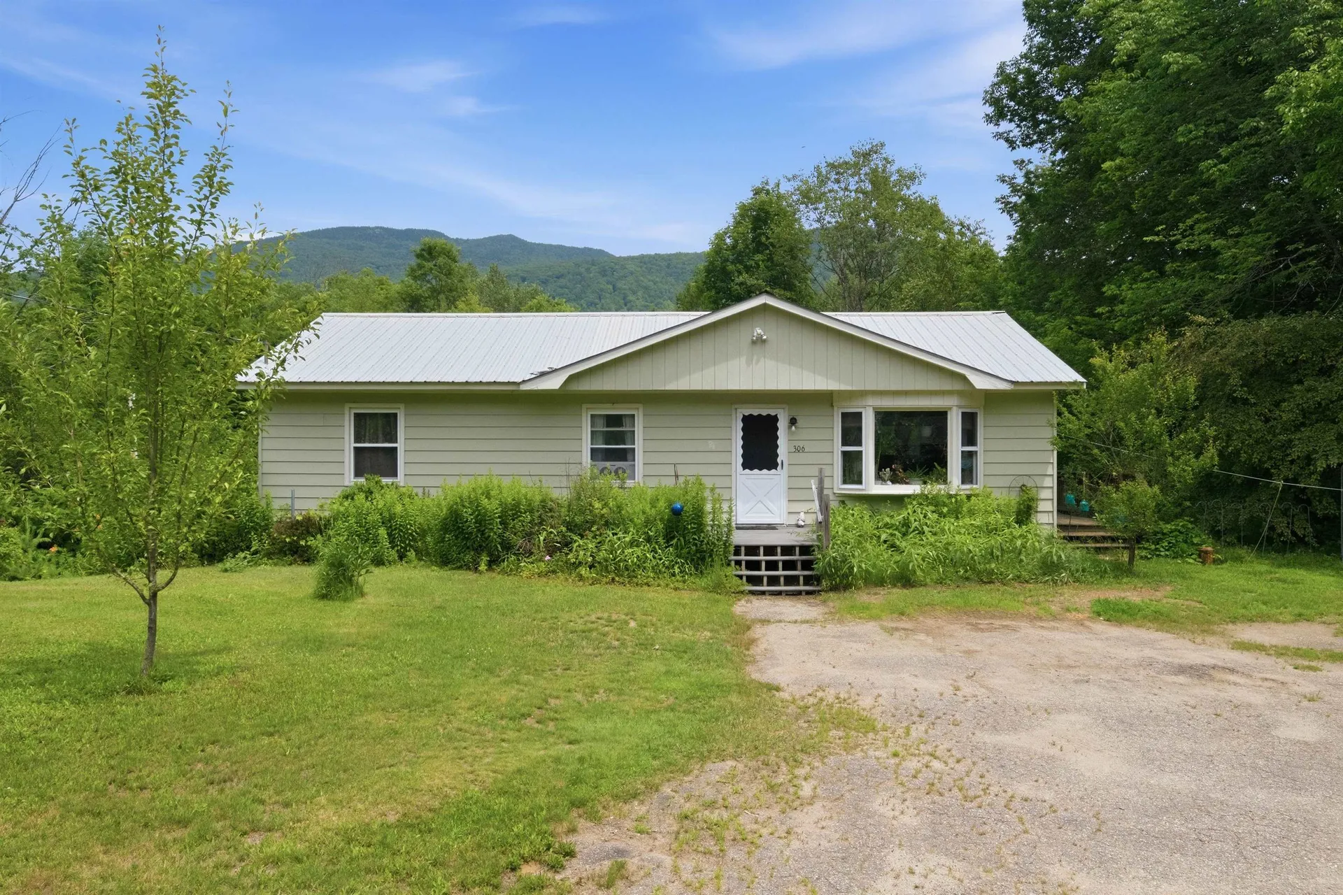 306 Stinson Lake Road Rumney NH 03266