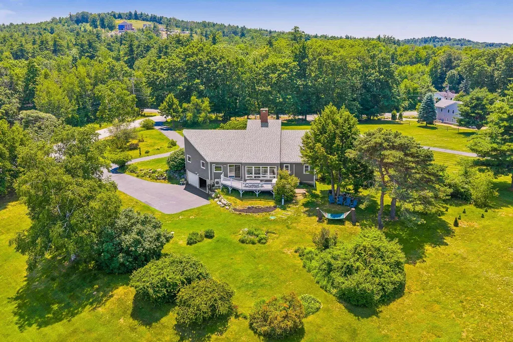 6 Beacon Hill Road Gilford NH 03249