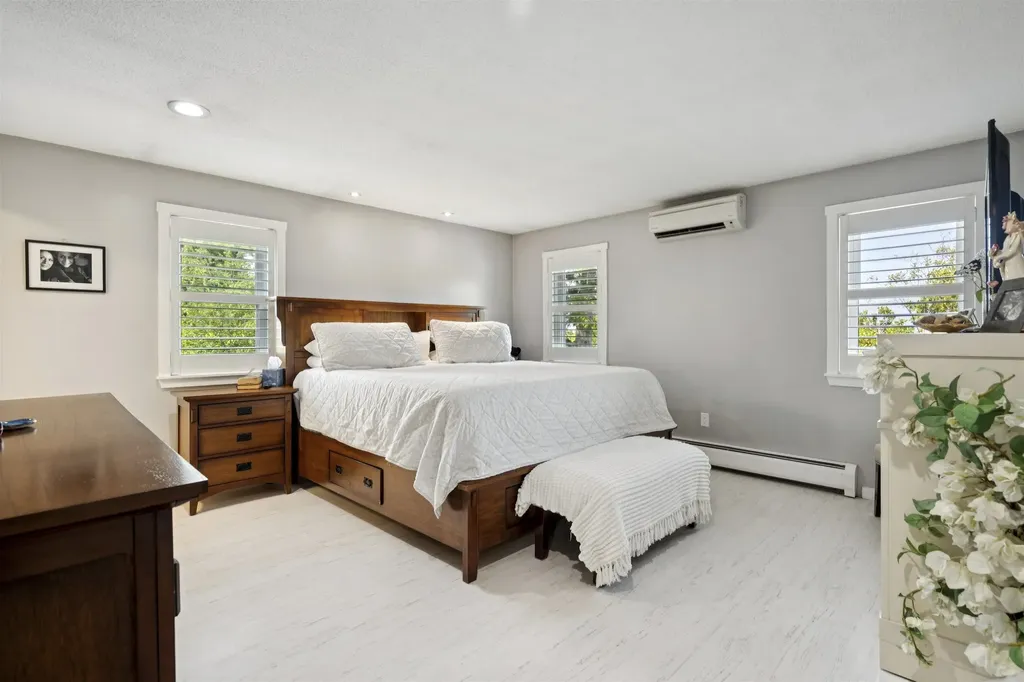 6 Beacon Hill Road Gilford NH 03249