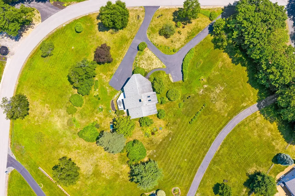 6 Beacon Hill Road Gilford NH 03249