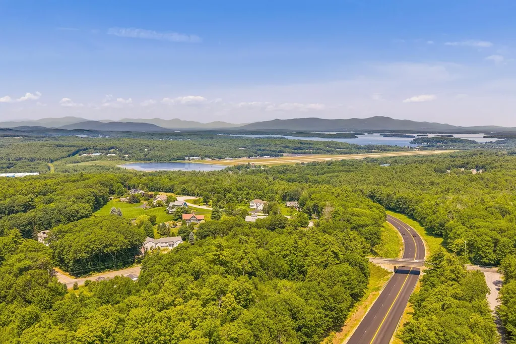 6 Beacon Hill Road Gilford NH 03249